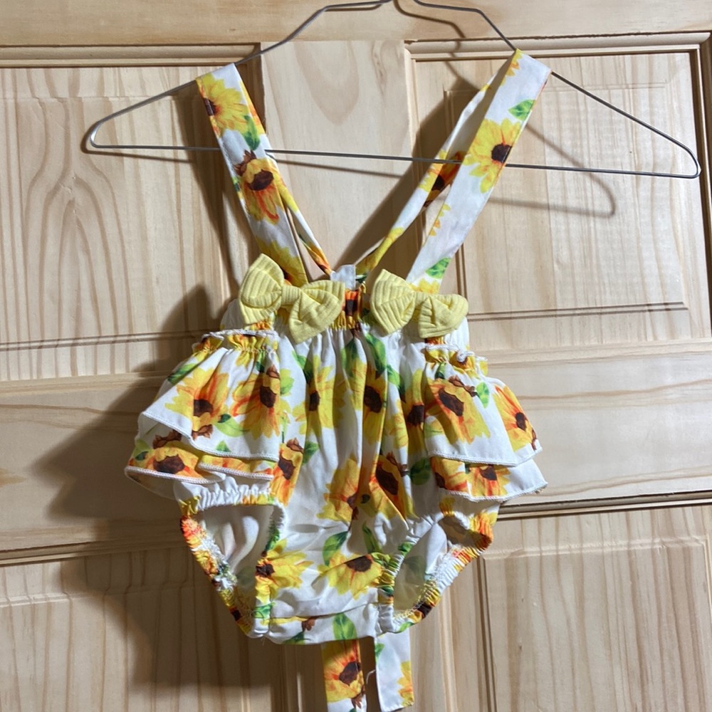 0-3 sunflower bloomers with suspenders great condition